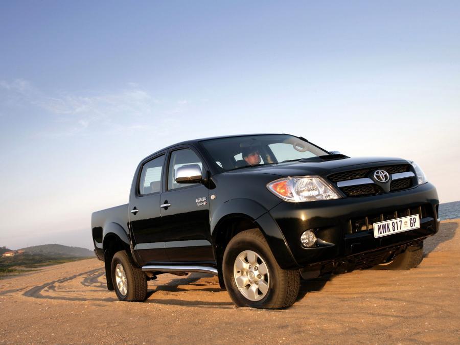  Toyota Hilux Double Cab 2005 года  (фото 13 из 30)